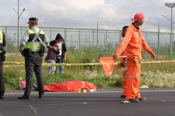 Muere peregrina tras ser embestida por un auto en Ecatepec Muere peregrina tras ser embestida por un auto en Ecatepec