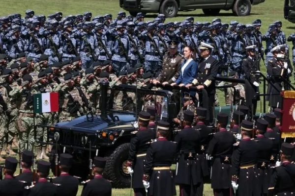 Sheinbaum reafirma compromiso constitucional como Comandanta Suprema de las Fuerzas Armadas